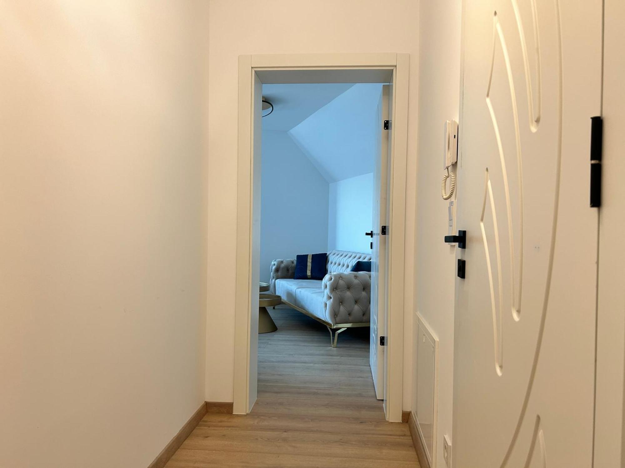 Asp Modern Apartments With Balcony & Free Parking Wina Bagian luar foto