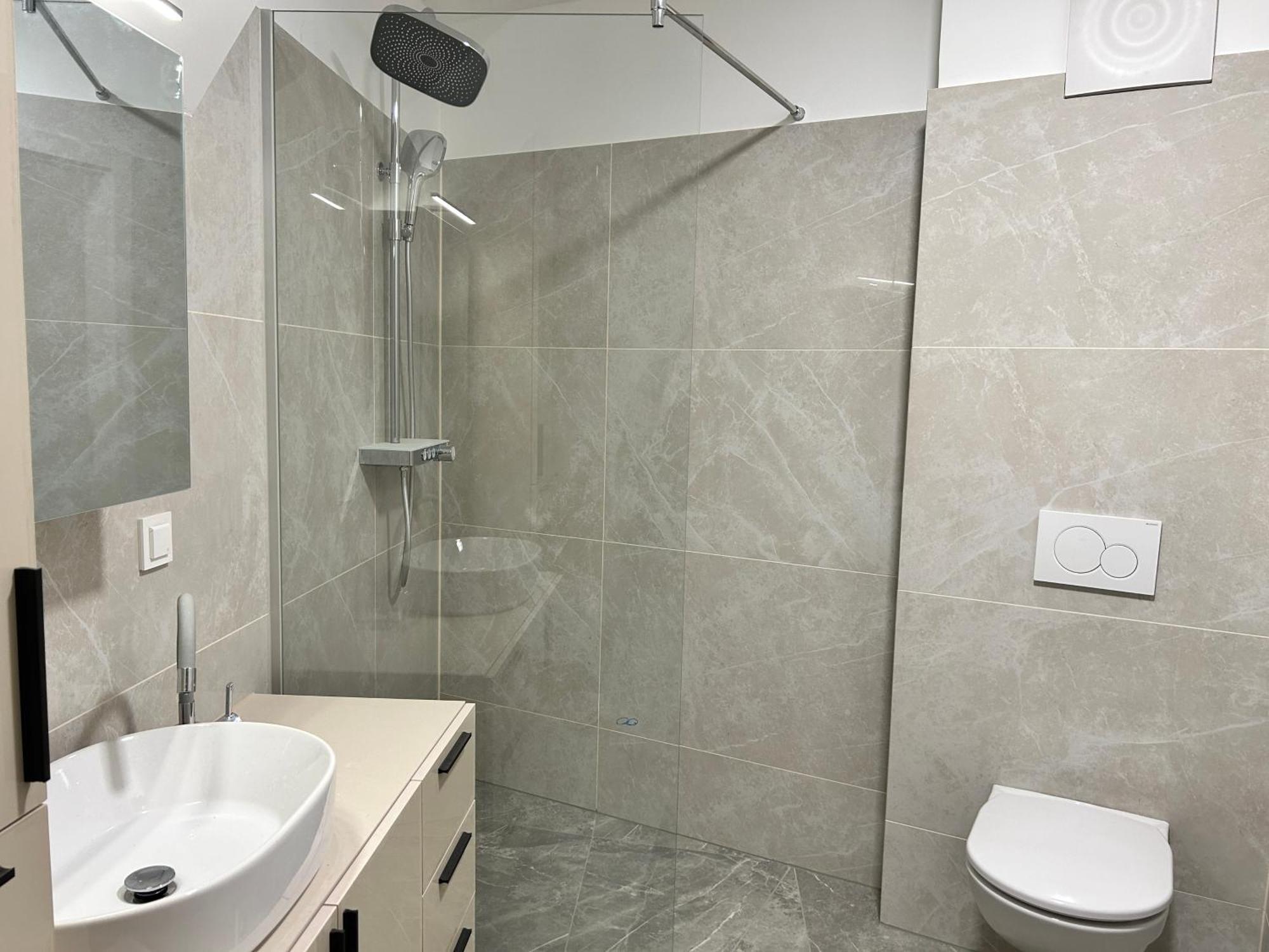 Asp Modern Apartments With Balcony & Free Parking Wina Bagian luar foto
